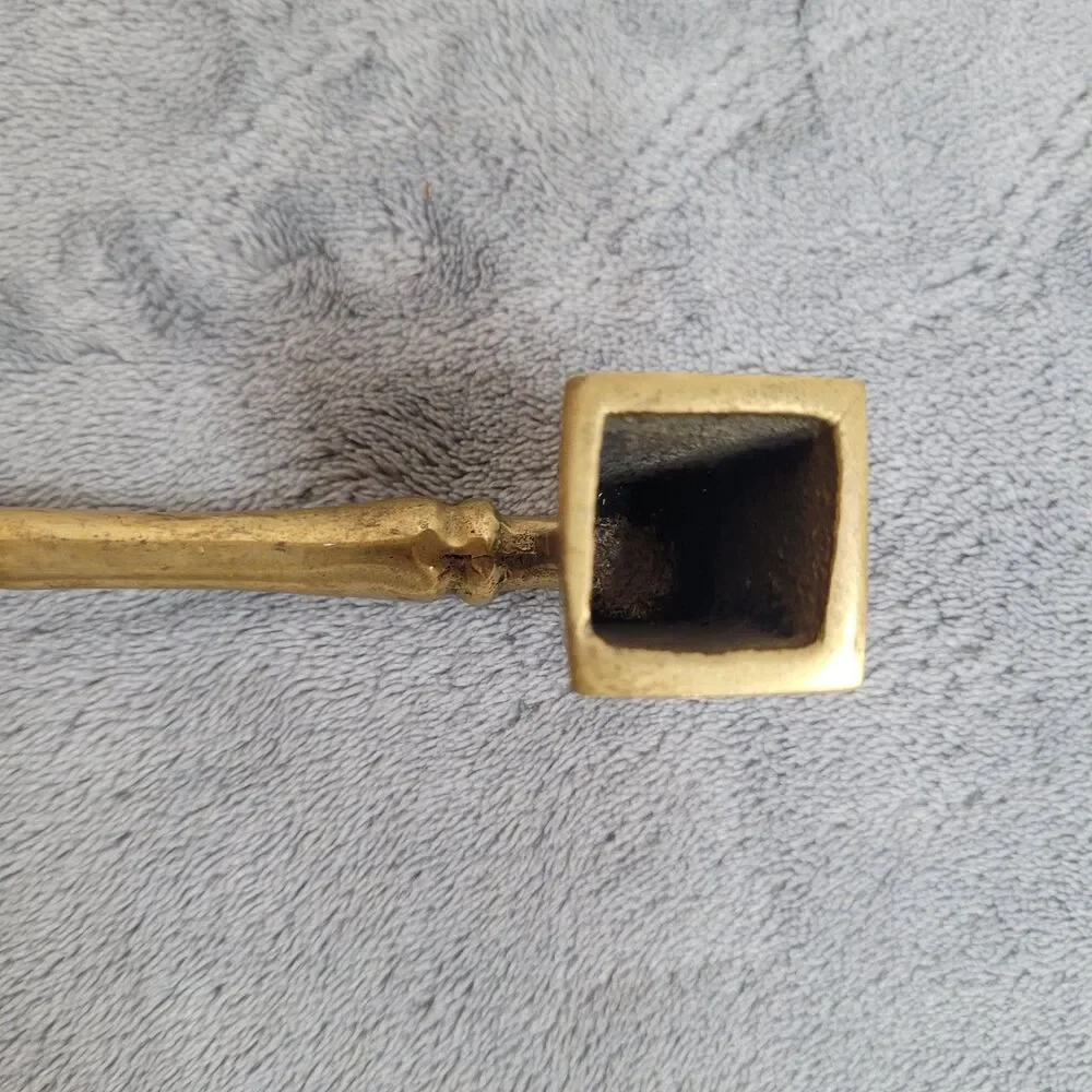 Vintage Solid Brass Skeleton Key Candle Snuffer Fleur-De-Lis Bow Design 7